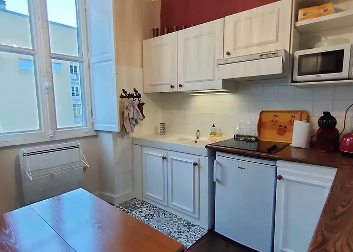 4 Personnes Pres Des Telecabines A - Fr-1-234-271 *